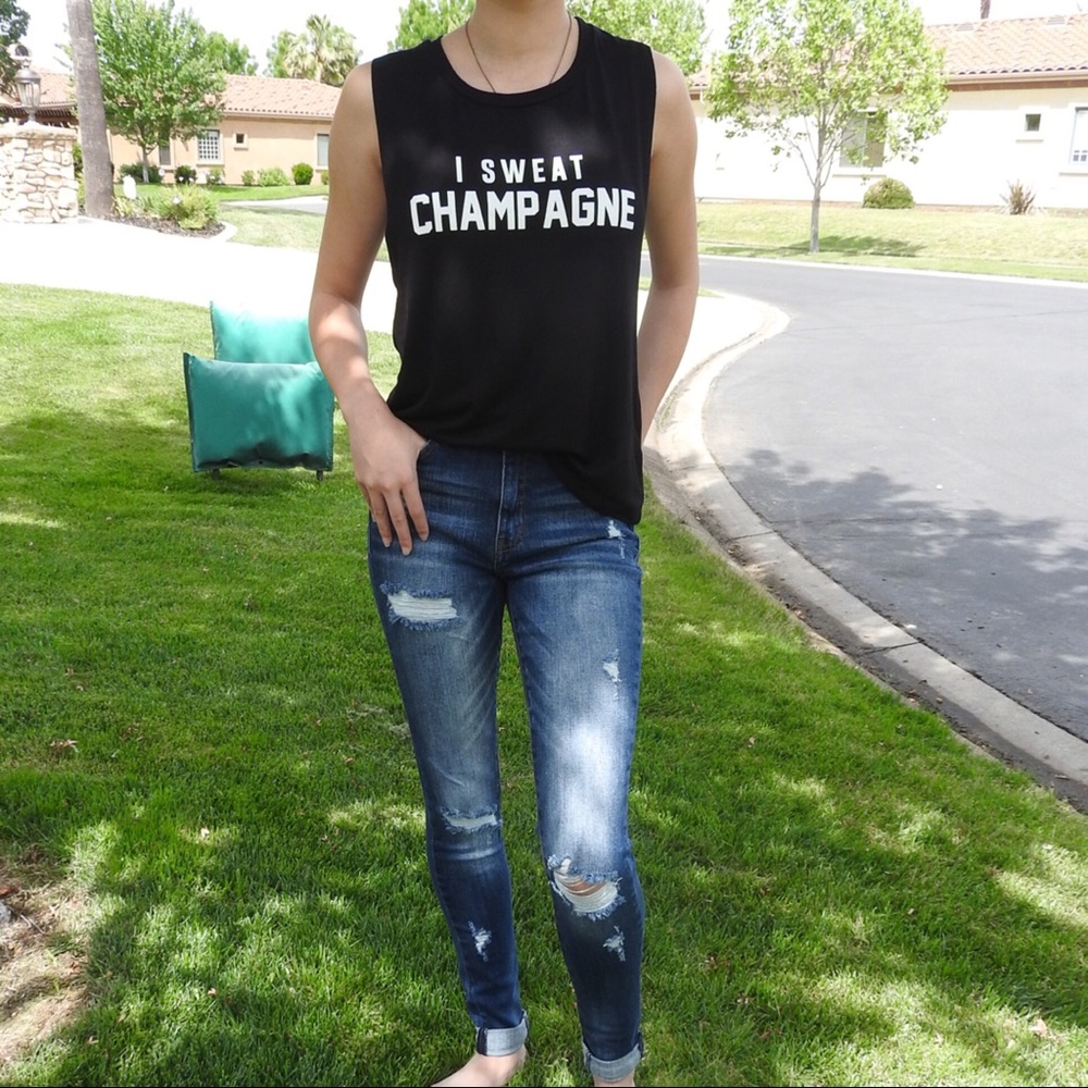 CLEARANCE‼️ I Sweat Champagne - Picture 2 of 7